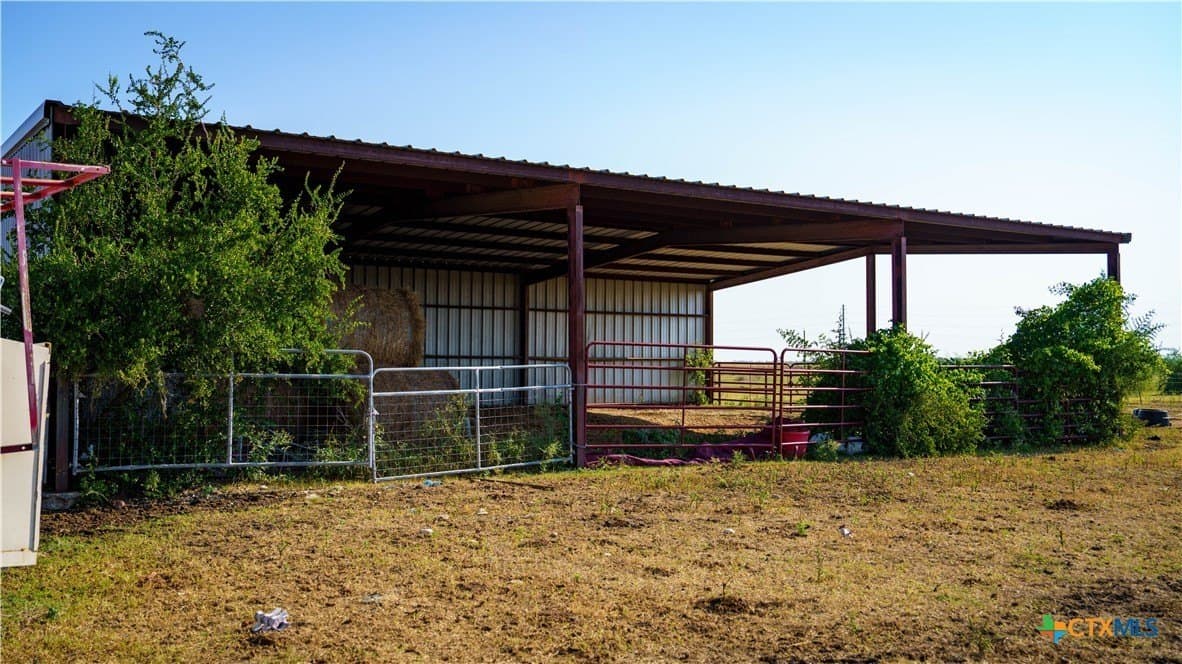 80 acres in Guadalupe County - photo 9
