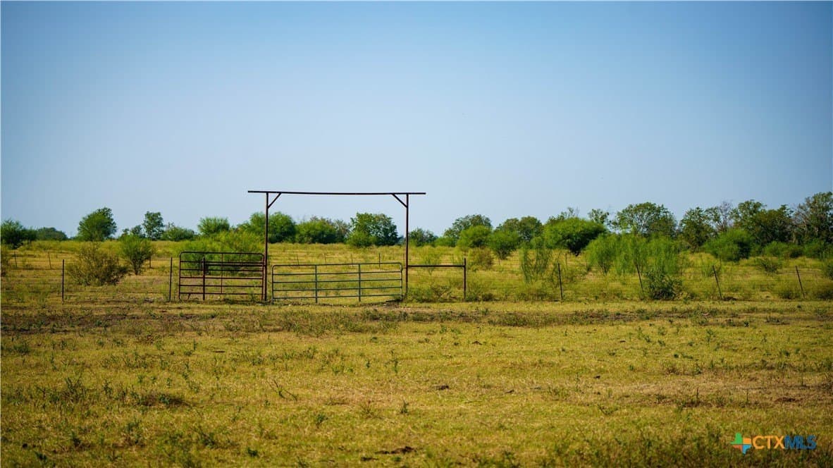 80 acres in Guadalupe County - photo 26