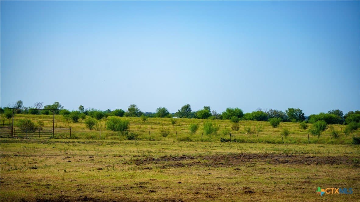 80 acres in Guadalupe County - photo 25