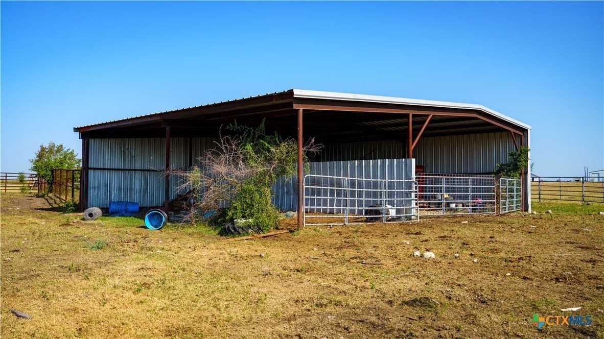 80 acres in Guadalupe County - photo 12