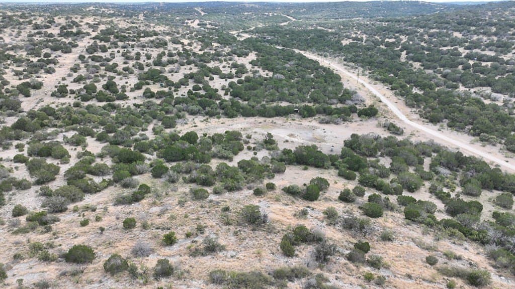 51.07 acres in Edwards County gallery image 4