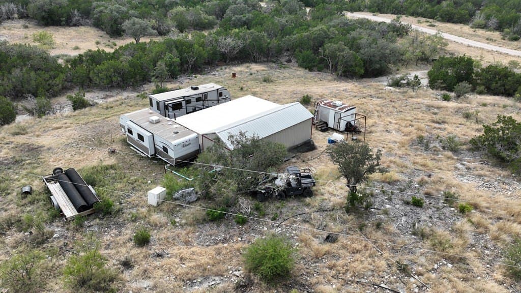 51.07 acres in Edwards County - photo 33