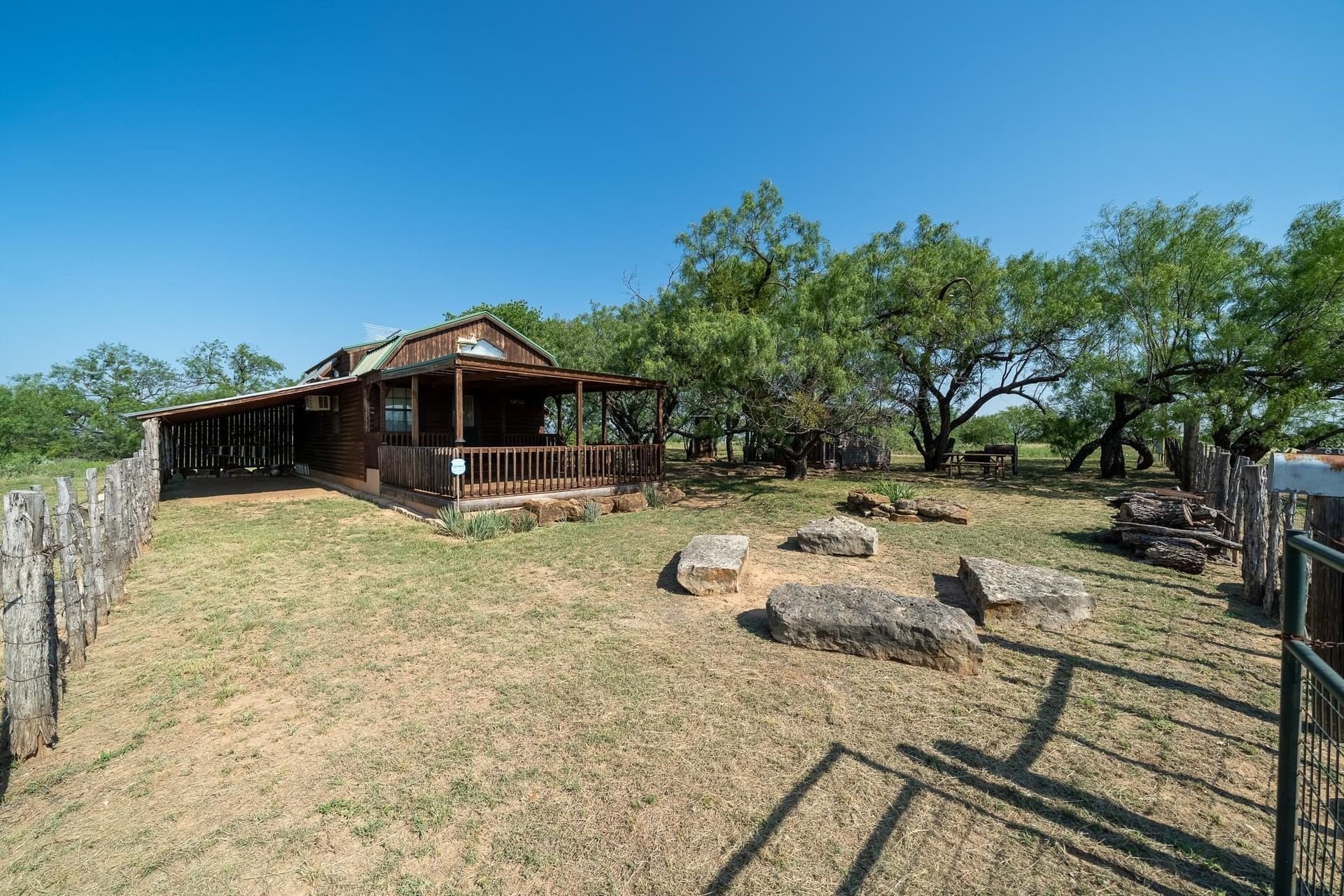 191.5 acres in Callahan County - photo 2