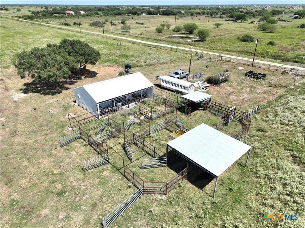 19.96 acres in Victoria County - photo 8