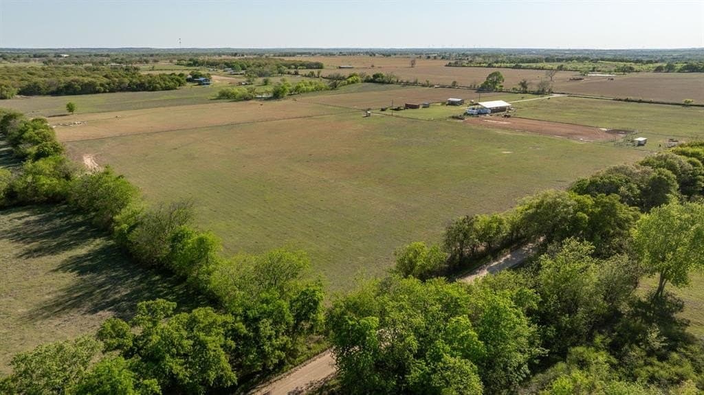 10.05 acres in Comanche County