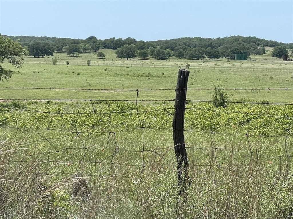 127 acres in Montague County