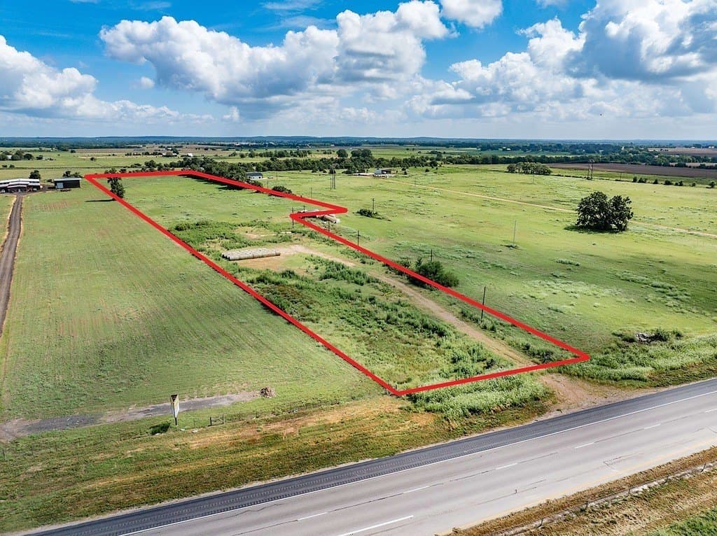 8.94 acres in Fayette County