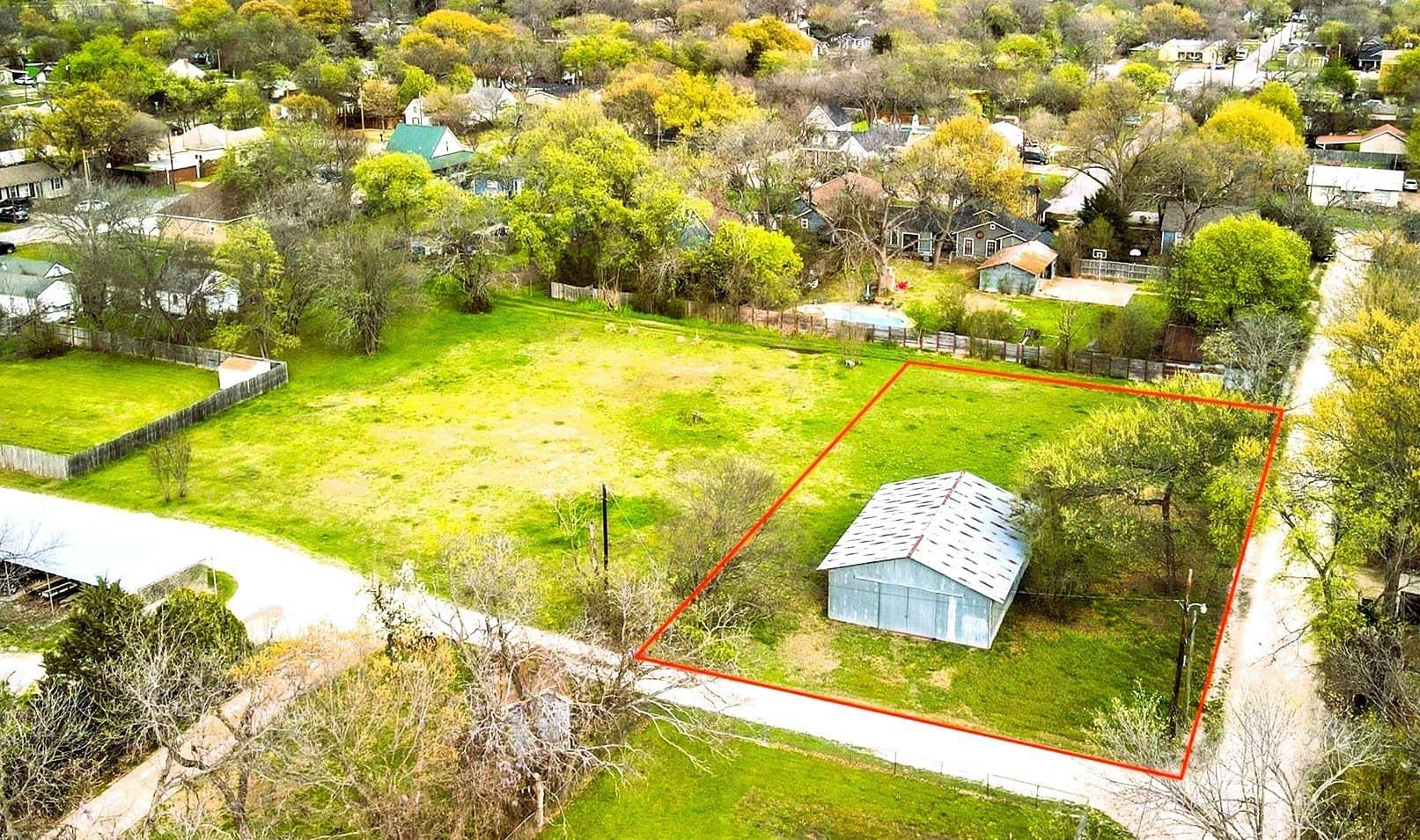 0.37 acres in Ellis County - photo 5