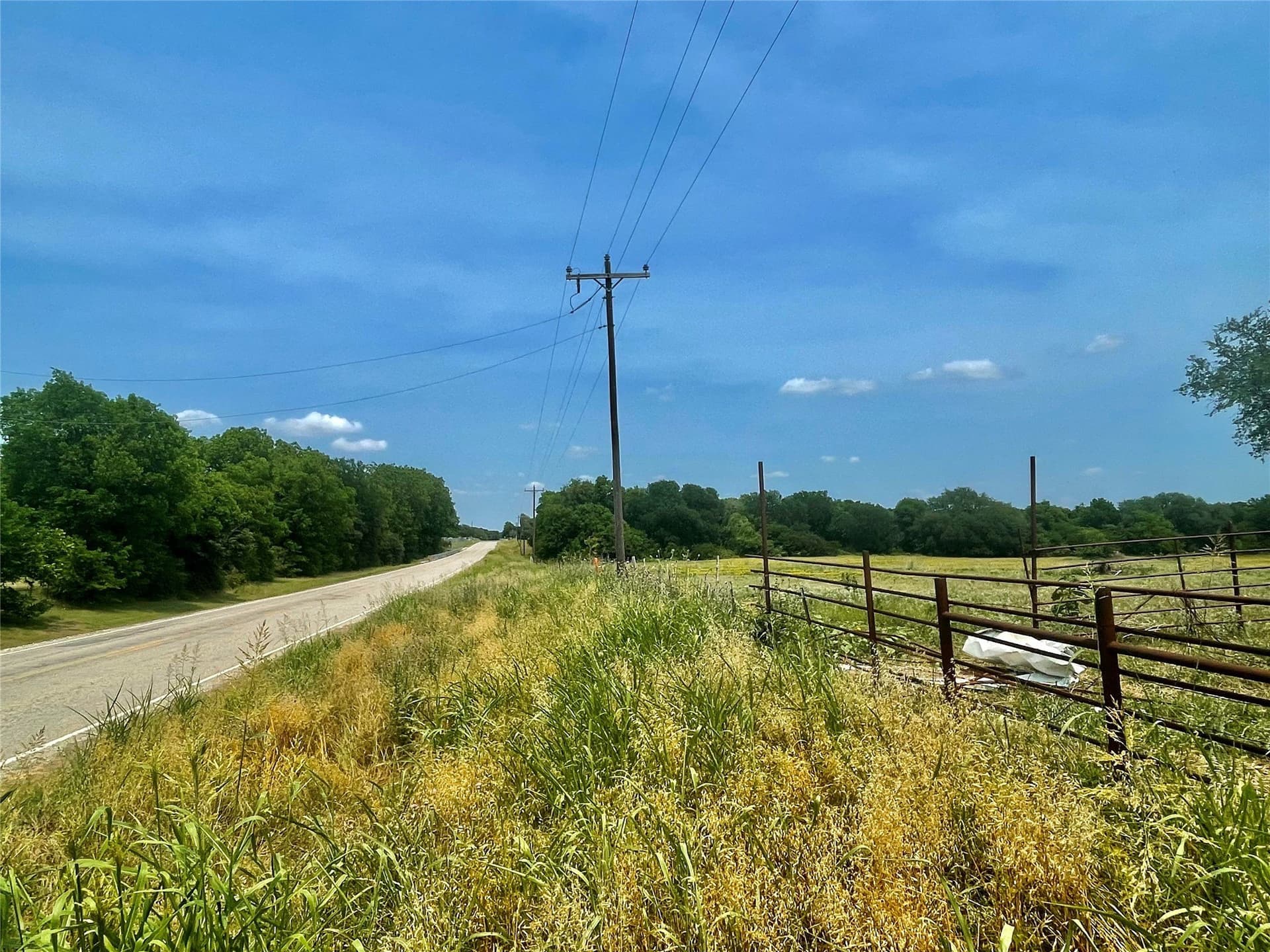 7.6 acres in Falls County - photo 7