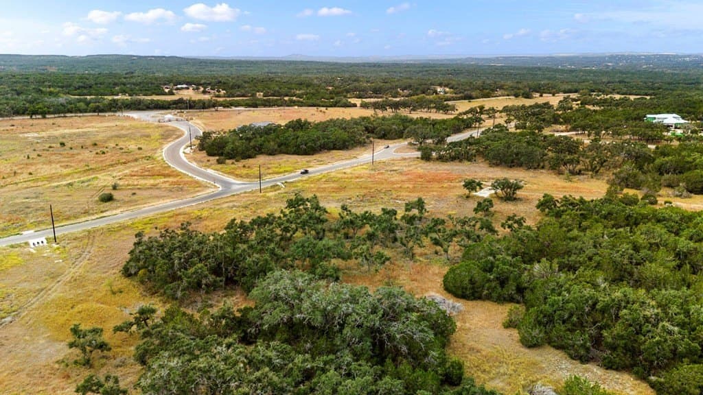 5.86 acres in Comal County - photo 17
