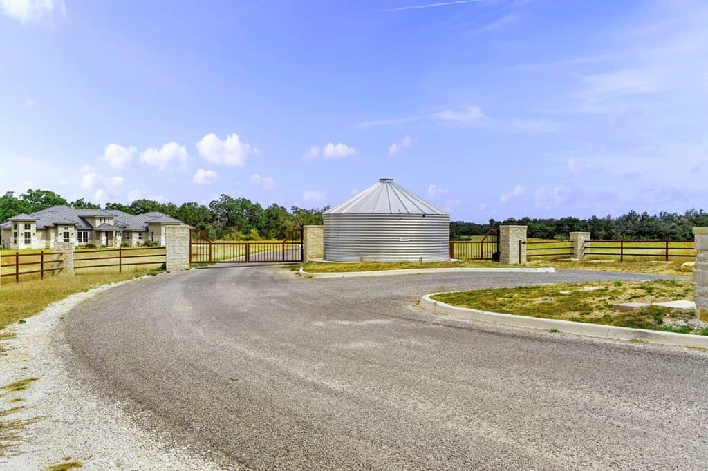 5.86 acres in Comal County - photo 8
