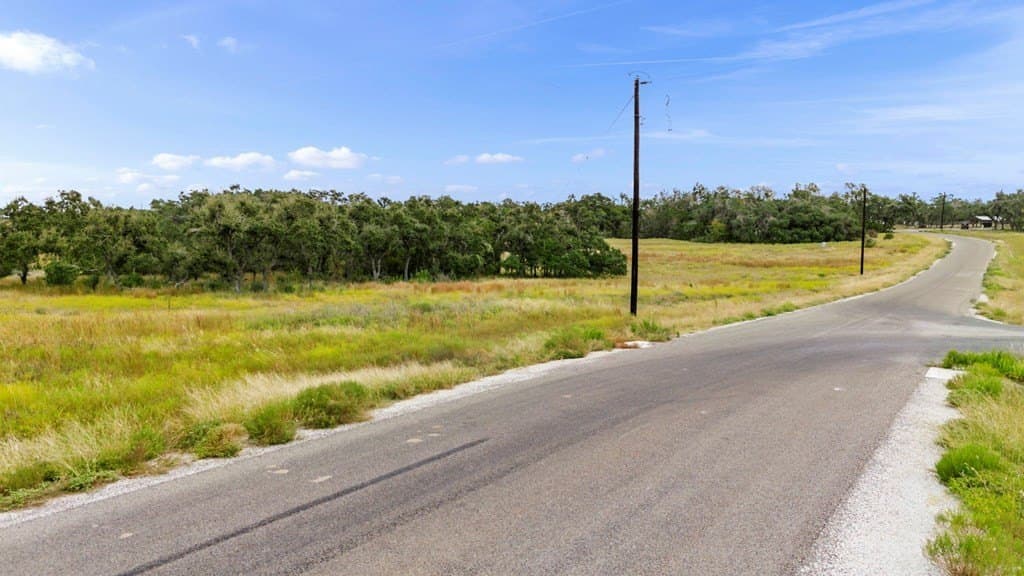 5.86 acres in Comal County - photo 18