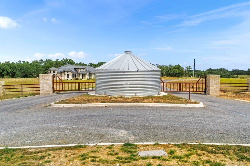 5.86 acres in Comal County - photo 11