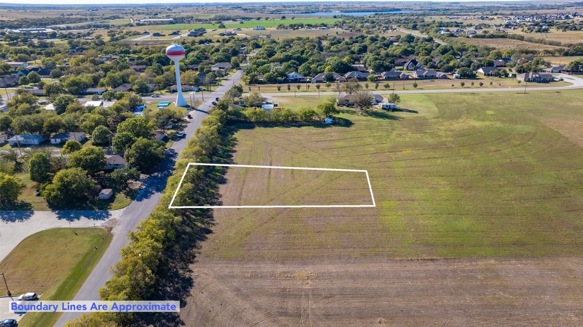 0.5 acres in Cooke County - photo 4