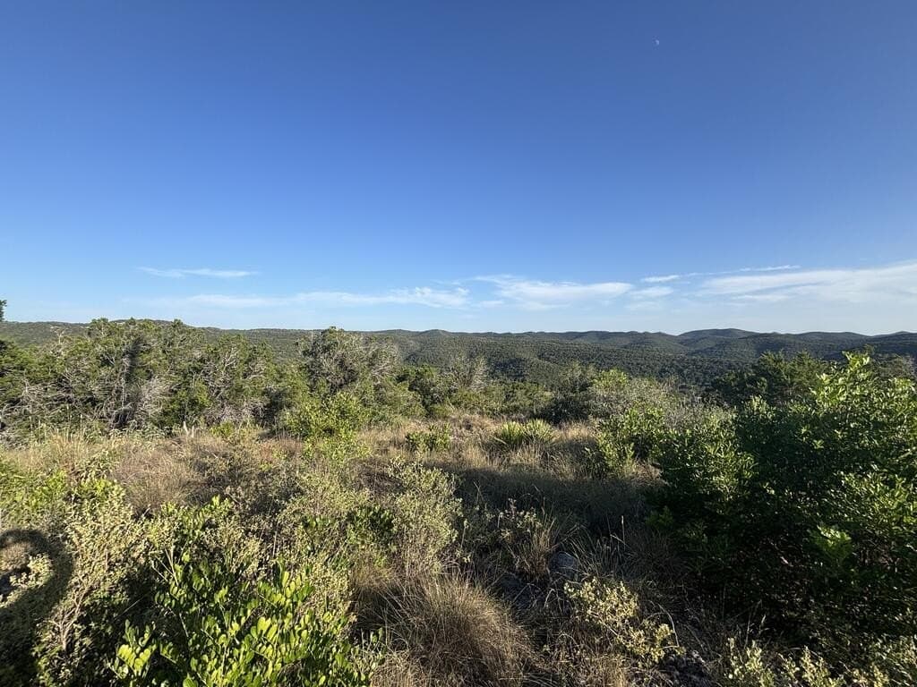 5.61 acres in Real County - photo 6