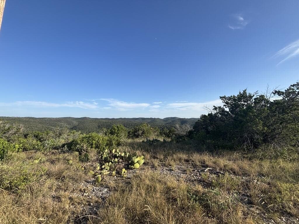 5.61 acres in Real County - photo 9