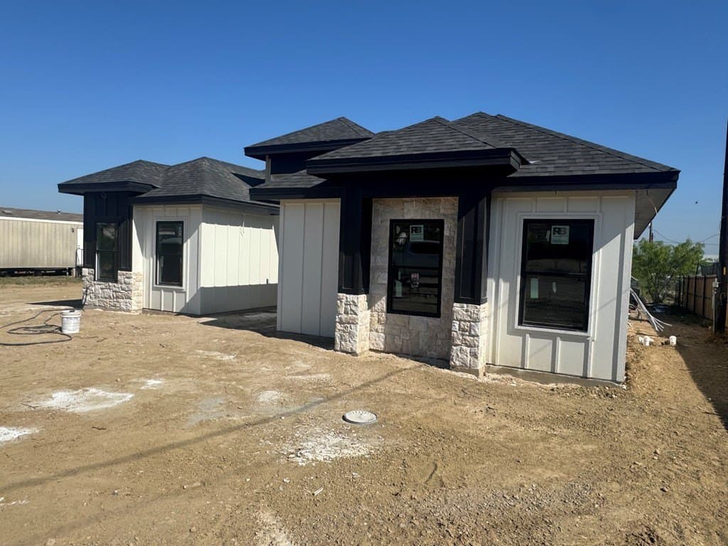 10,978 acres in Maverick County gallery image 2