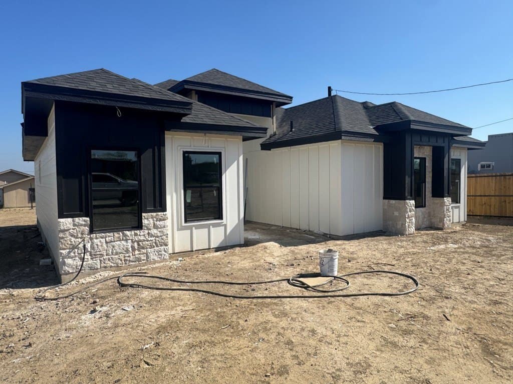 10,978 acres in Maverick County gallery image 3