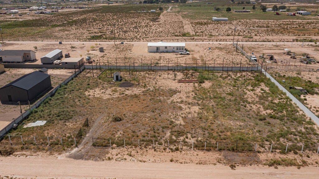 1.3 acres in Crane County - photo 3