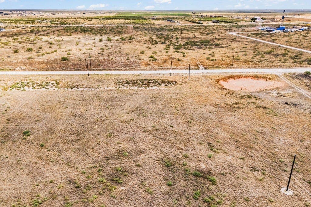 2 acres in Gaines County - photo 5