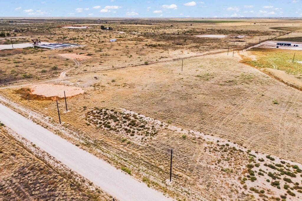 2 acres in Gaines County - photo 3