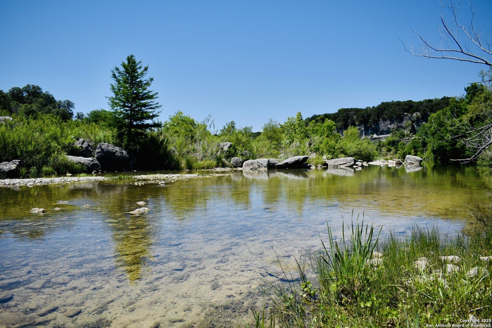 5.06 acres in Bandera County gallery image 2