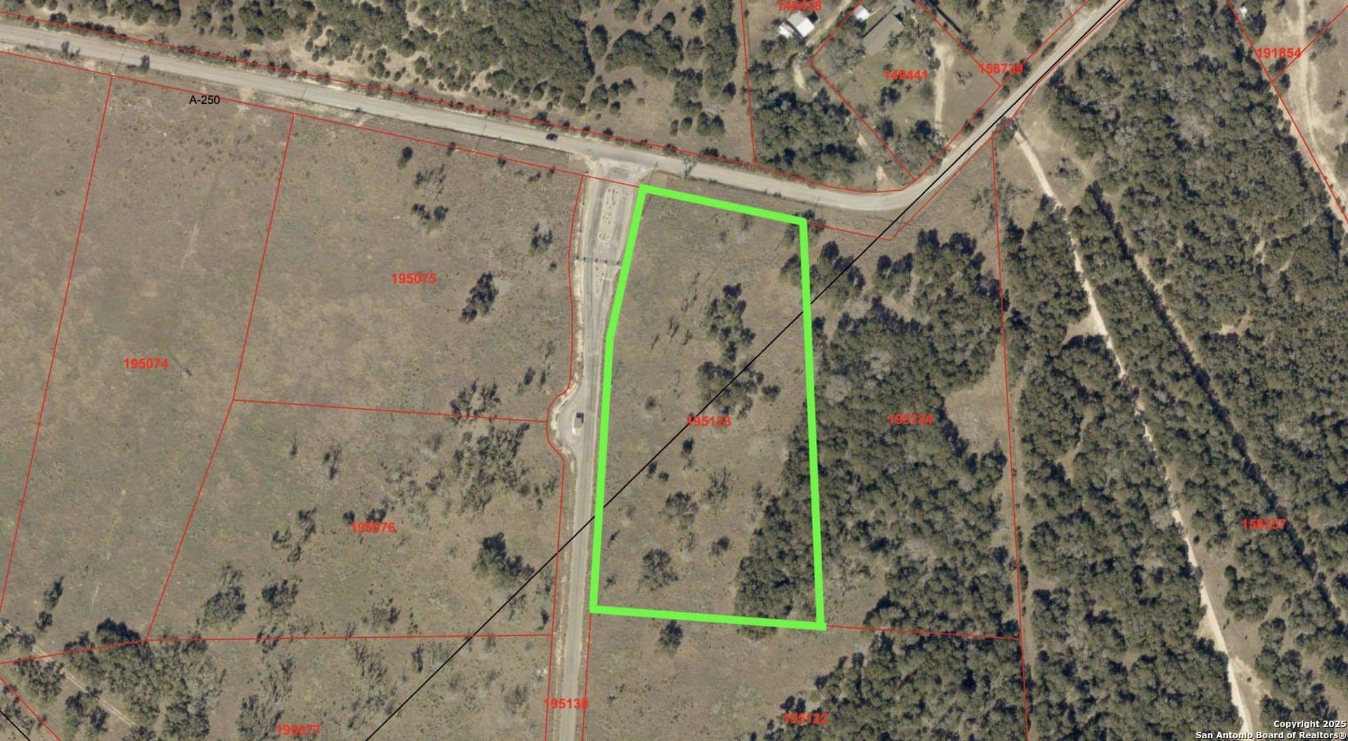 5.06 acres in Bandera County gallery image 3