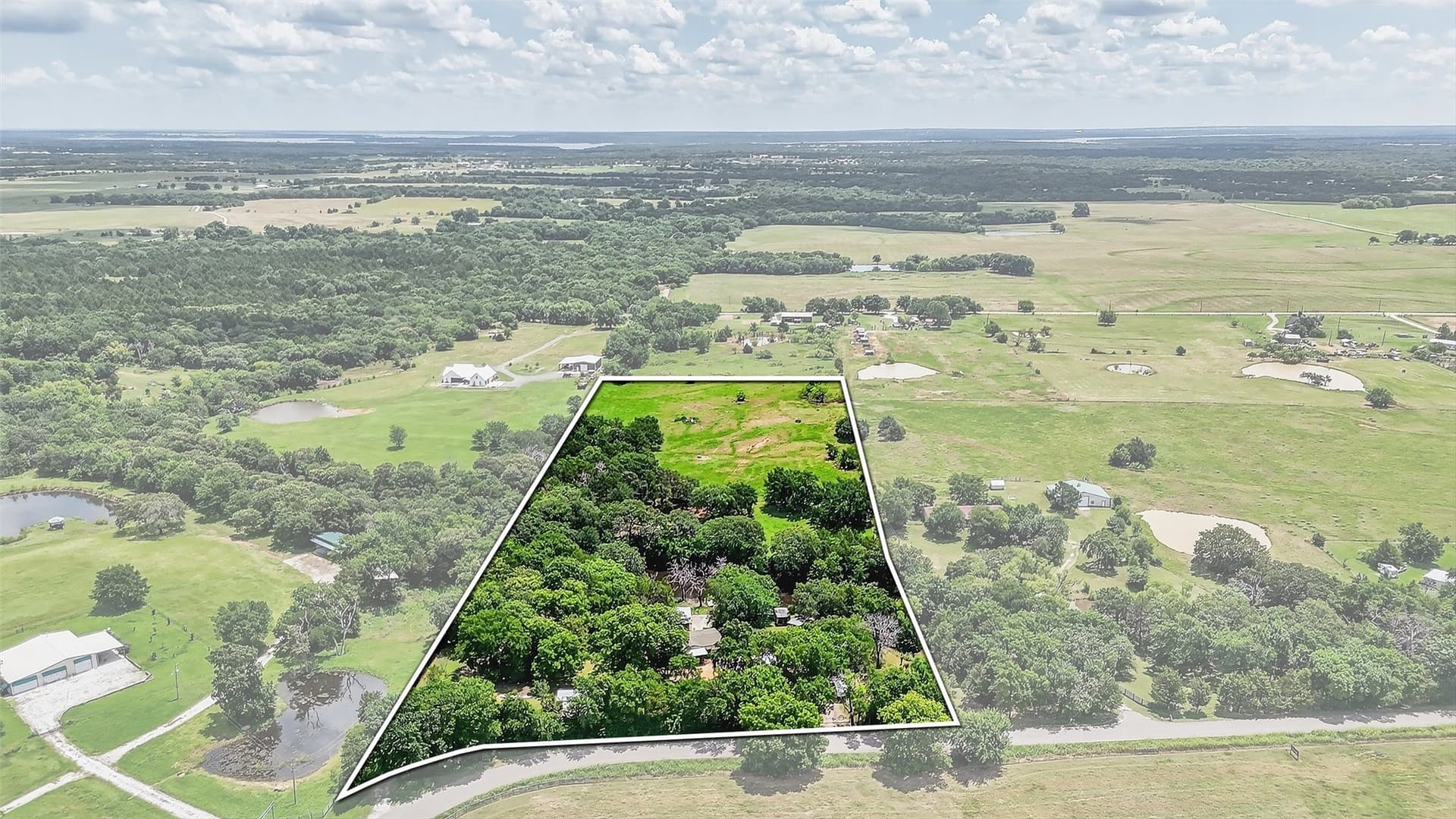 10.25 acres in Grayson County gallery image 4