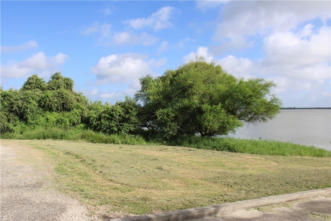 1.8 acres in Live Oak County - photo 19