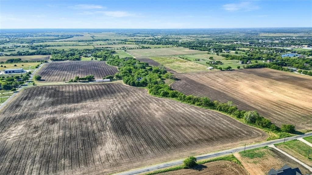 10.5 acres in Grayson County gallery image 4