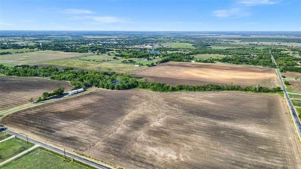 10.5 acres in Grayson County gallery image 3