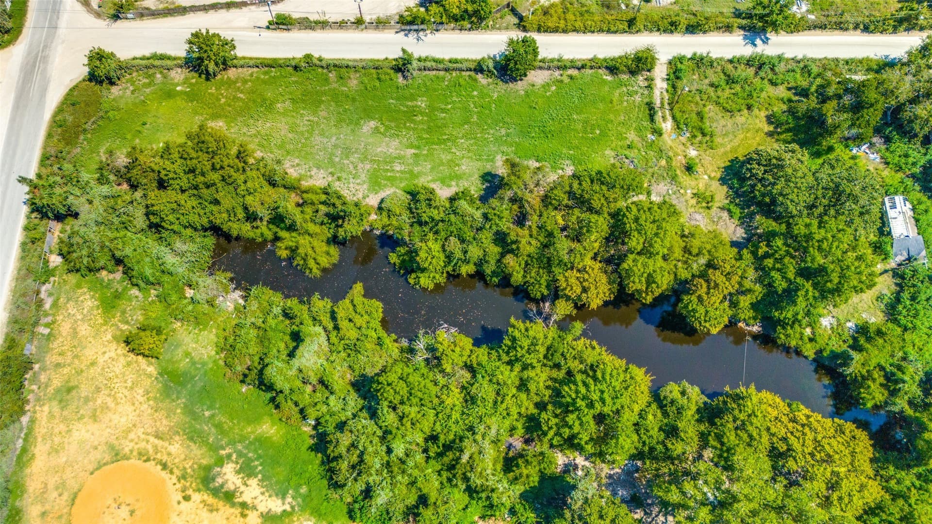 3.7 acres in Dallas County gallery image 4
