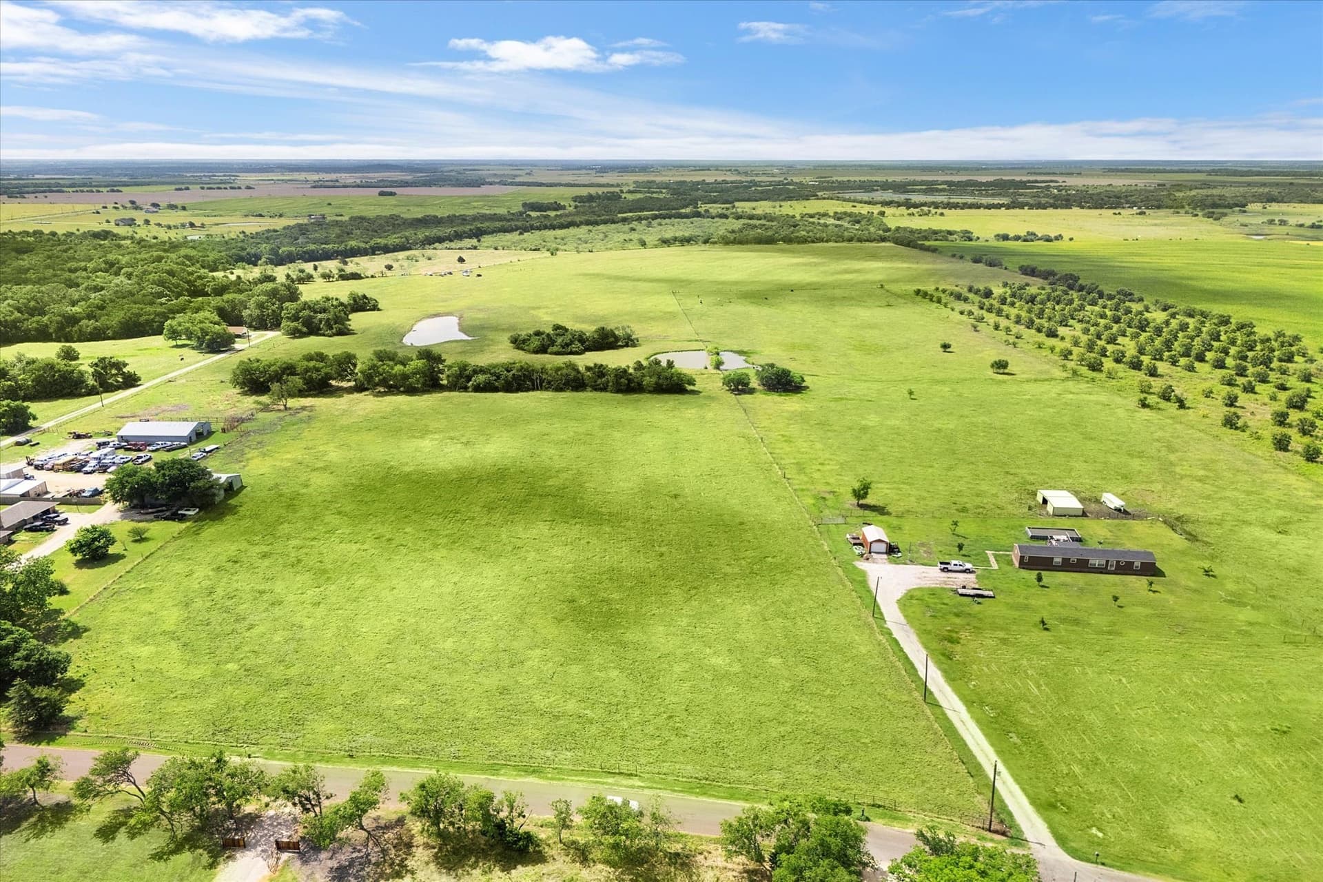2.7 acres in Ellis County gallery image 2