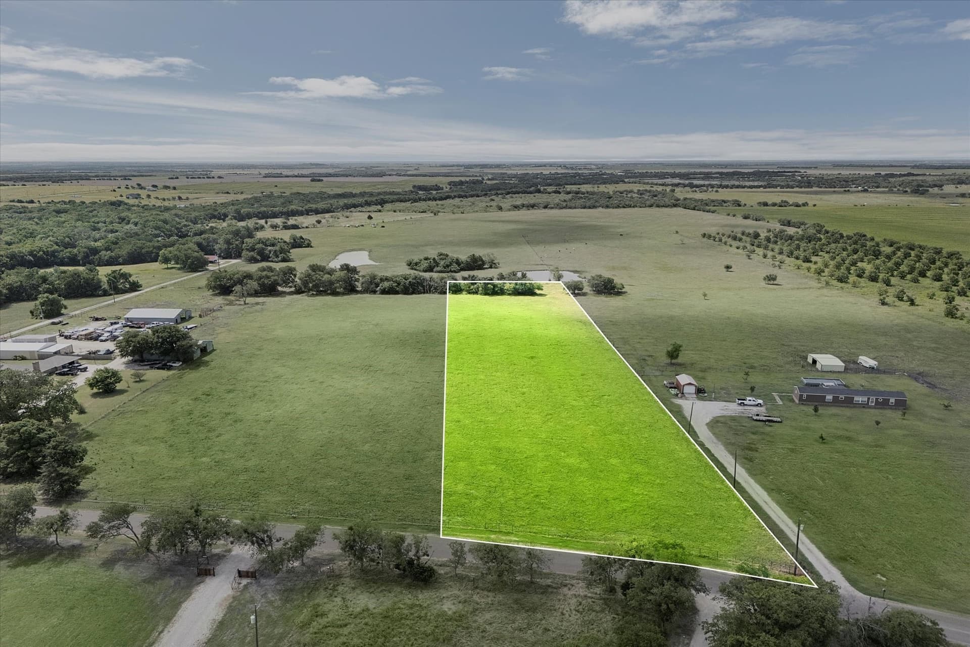 2.7 acres in Ellis County