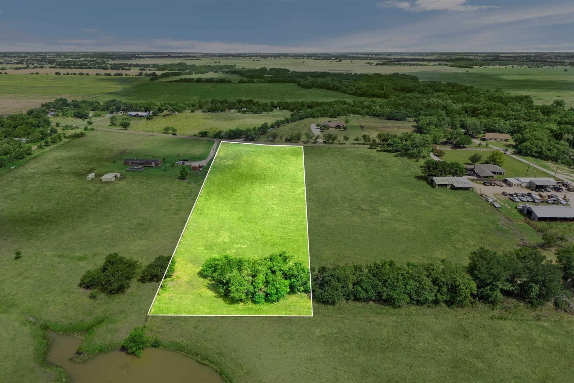 2.7 acres in Ellis County gallery image 3