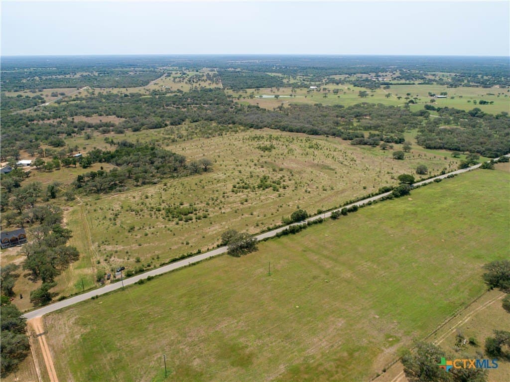 40.82 acres in DeWitt County gallery image 4