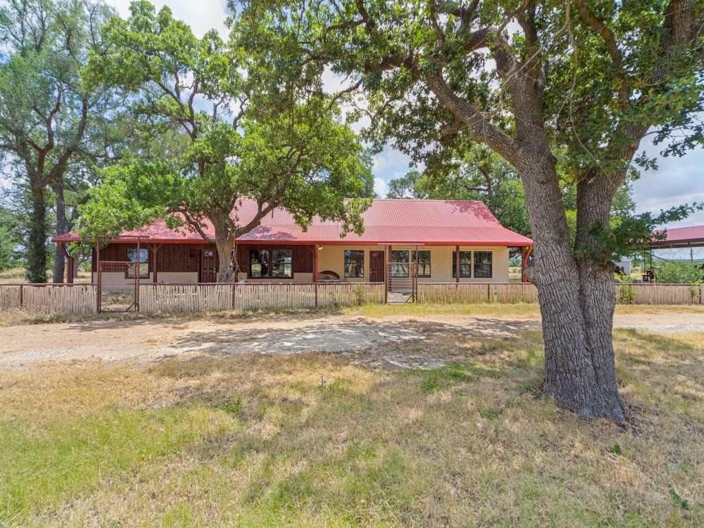 15.29 acres in Gillespie County