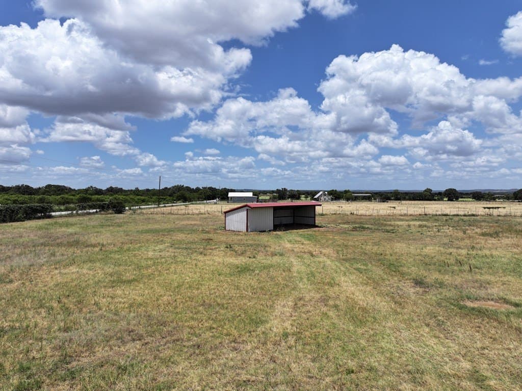 15.29 acres in Gillespie County - photo 7