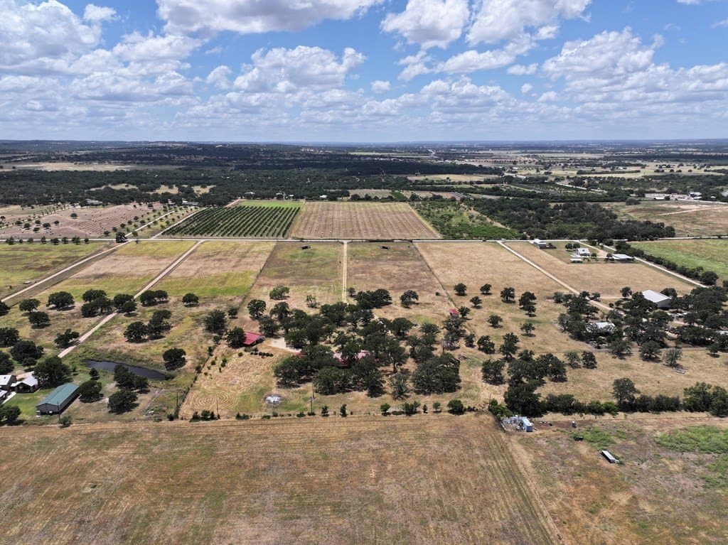 15.29 acres in Gillespie County - photo 9
