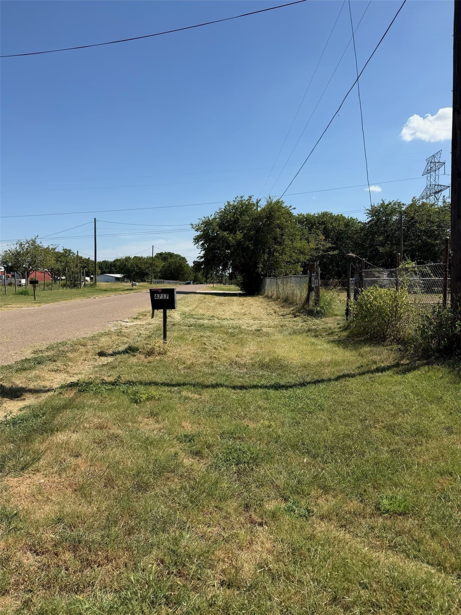 1.54 acres in Johnson County - photo 2