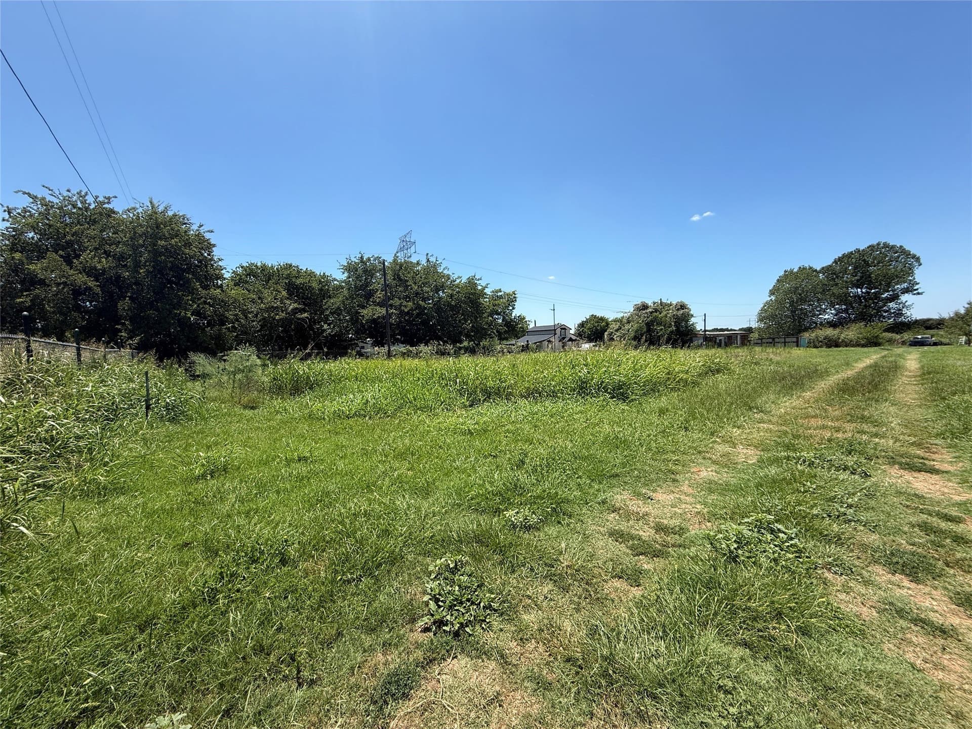 1.54 acres in Johnson County - photo 6