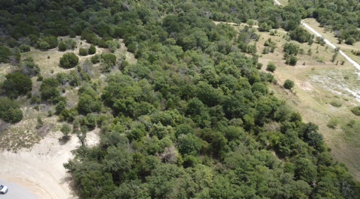 1.95 acres in Parker County gallery image 4