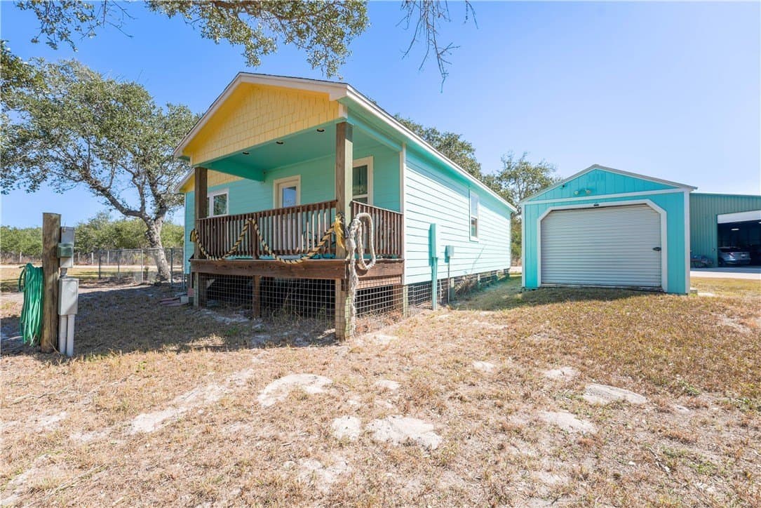 10.5 acres in Aransas County
