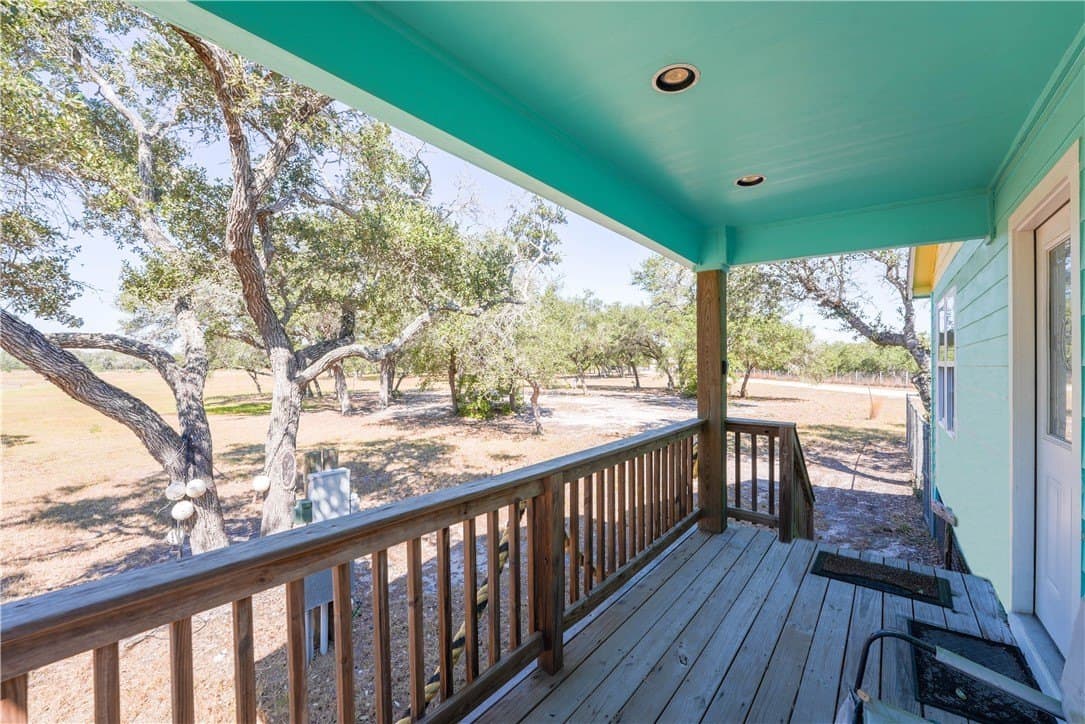 10.5 acres in Aransas County gallery image 3
