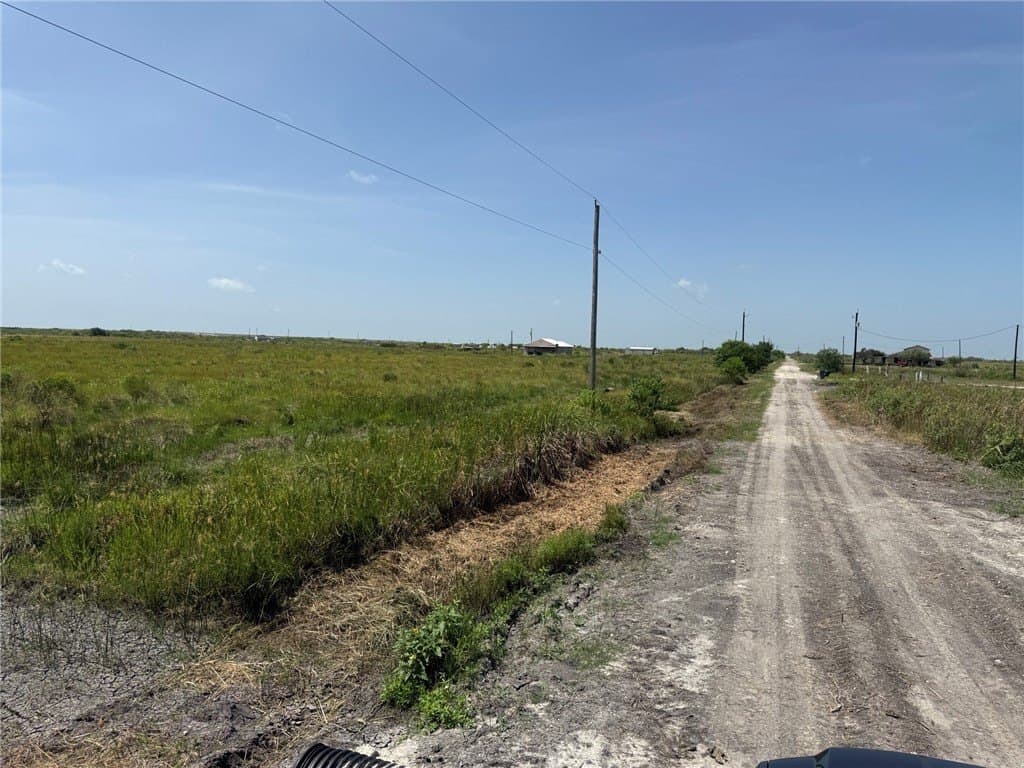 2.6 acres in Aransas County gallery image 2