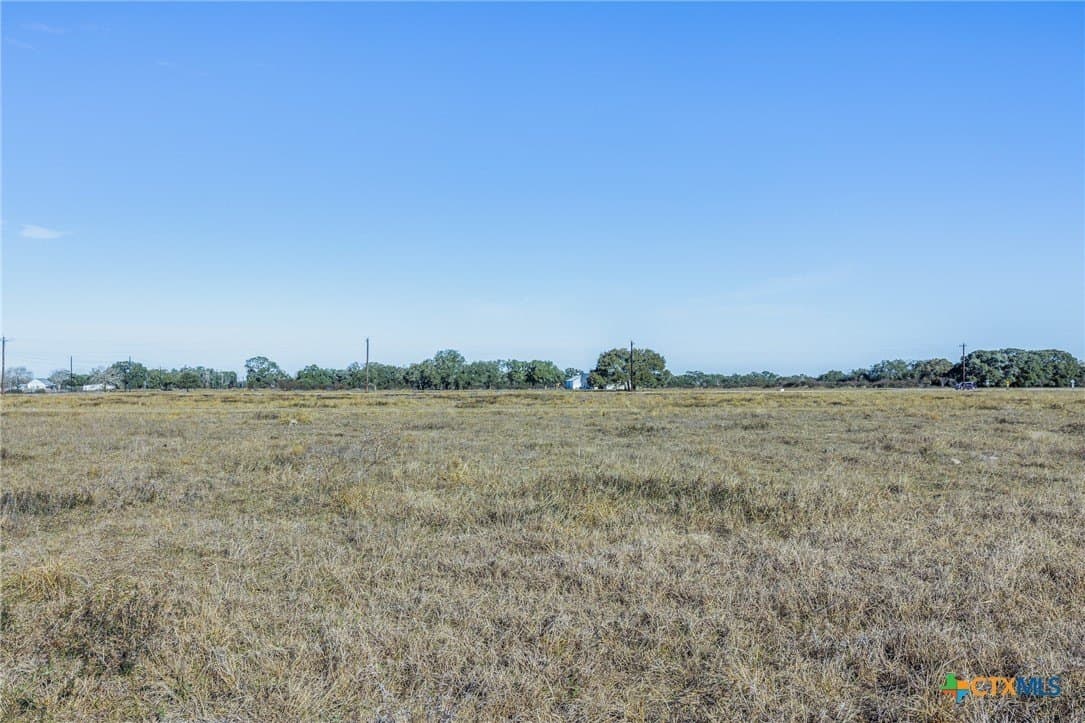 5.79 acres in Victoria County gallery image 3