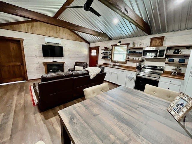 10.08 acres in Gillespie County gallery image 3