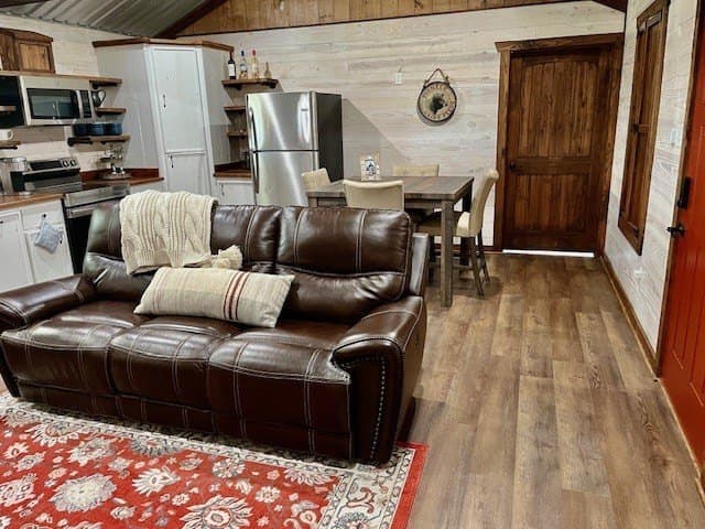 10.08 acres in Gillespie County gallery image 4