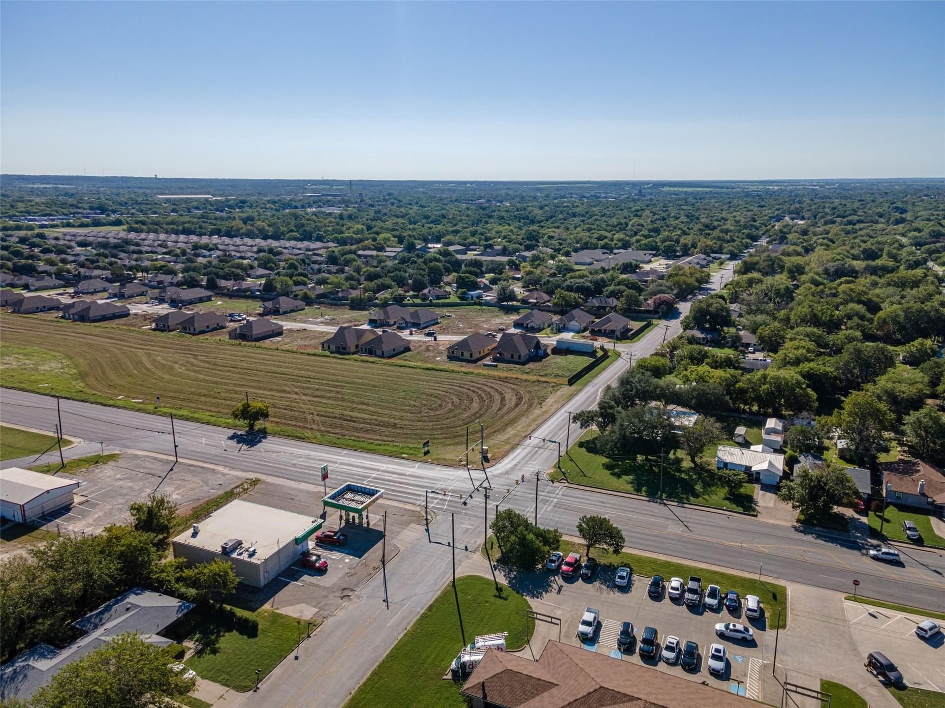 3.5 acres in Johnson County gallery image 4
