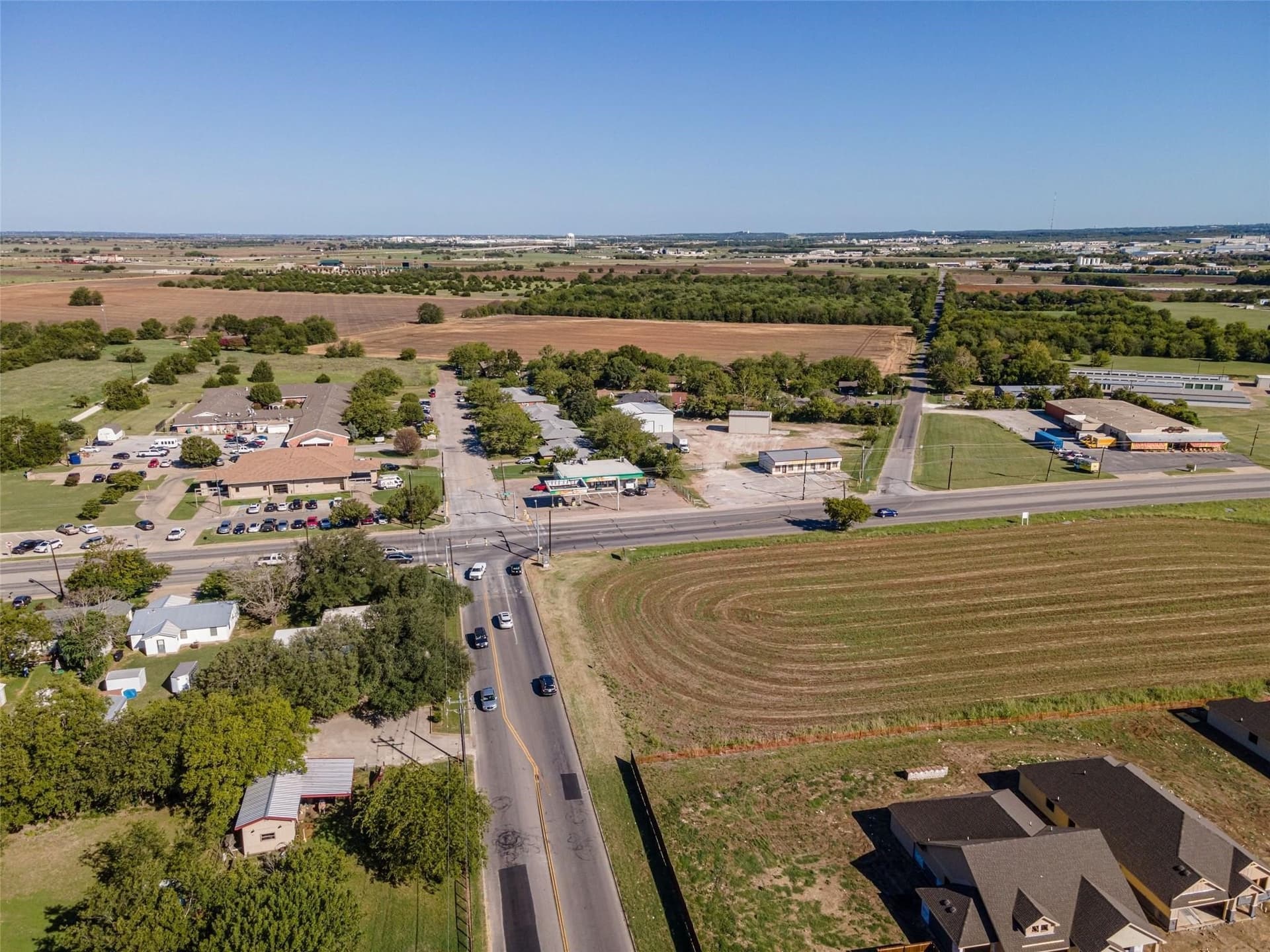 3.5 acres in Johnson County gallery image 2